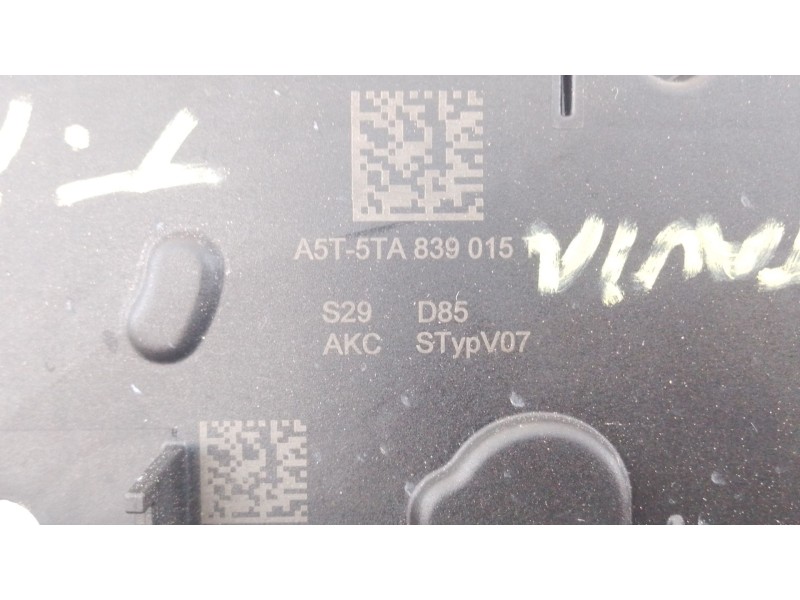 Recambio de cerradura puerta trasera izquierda para skoda octavia iv combi nx5 1.5 tsi referencia OEM IAM   