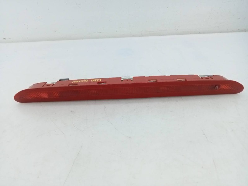 Recambio de luz central de freno para volkswagen tiguan advance bmt referencia OEM IAM 5K0945087D  E1-B6-51-1