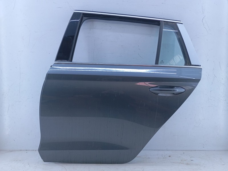 Recambio de puerta trasera izquierda para skoda octavia iv combi nx5 1.5 tsi referencia OEM IAM   E4-B4-10