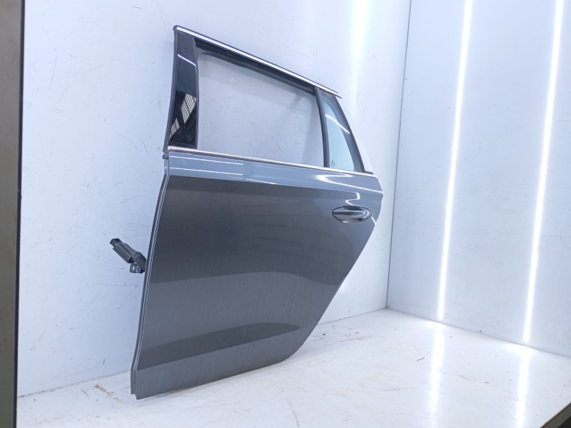 Recambio de puerta trasera izquierda para skoda octavia iv combi nx5 1.5 tsi referencia OEM IAM   E4-B4-10