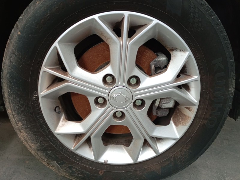 Recambio de llanta para ssangyong tivoli 1.2 referencia OEM IAM 205/60/16  