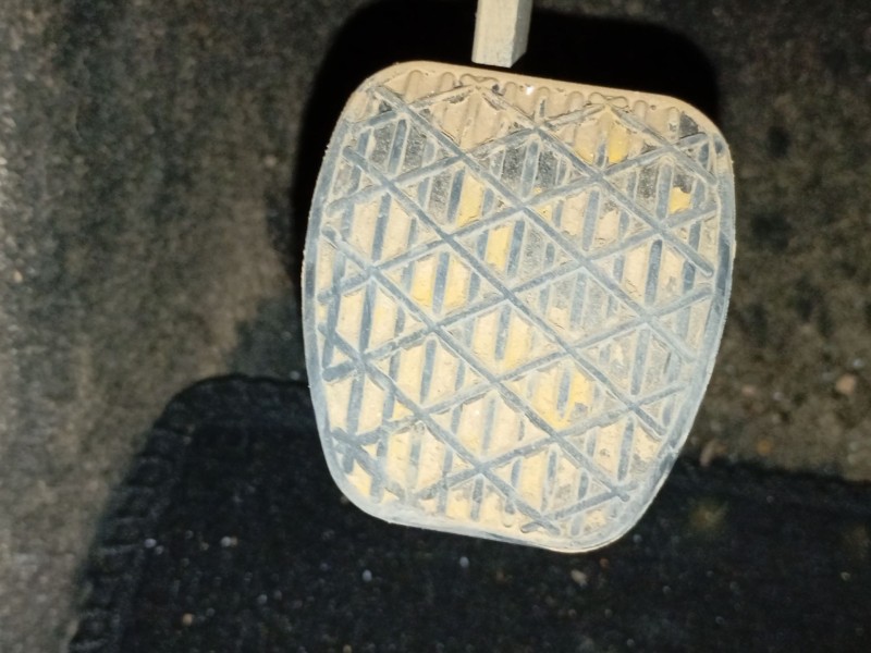 Recambio de pedal embrague para ssangyong tivoli 1.2 referencia OEM IAM   