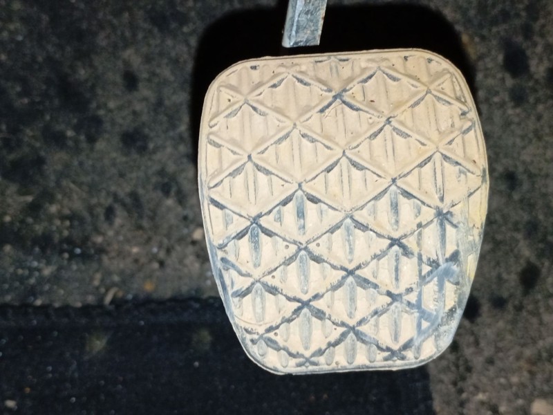 Recambio de pedal freno para ssangyong tivoli 1.2 referencia OEM IAM   