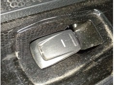 Recambio de mando elevalunas trasero izquierdo para ssangyong tivoli 1.2 referencia OEM IAM   