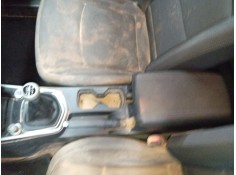Recambio de consola central para ssangyong tivoli 1.2 referencia OEM IAM   