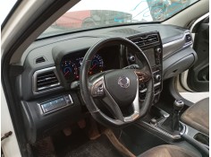 Recambio de salpicadero para ssangyong tivoli 1.2 referencia OEM IAM    2