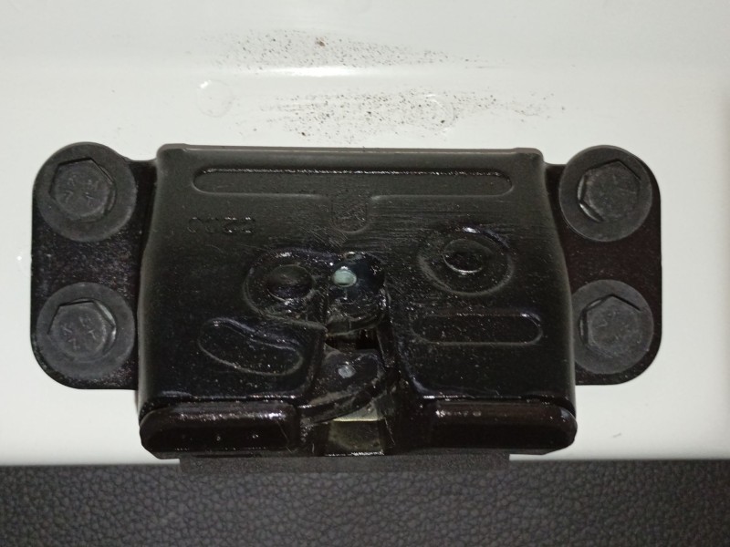 Recambio de cerradura maletero / porton para ssangyong tivoli 1.2 referencia OEM IAM   