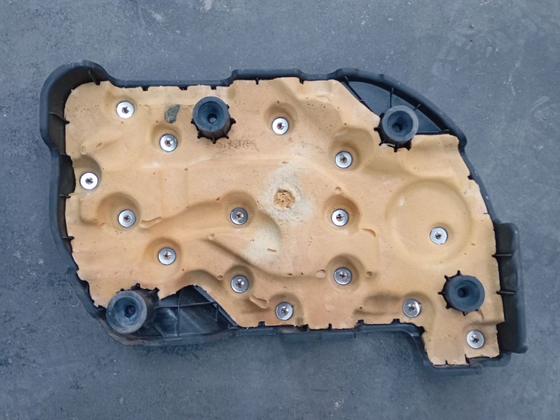 Recambio de tapa motor para ssangyong tivoli 1.2 referencia OEM IAM   