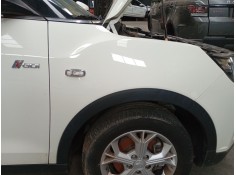 Recambio de aleta delantera derecha para ssangyong tivoli 1.2 referencia OEM IAM   