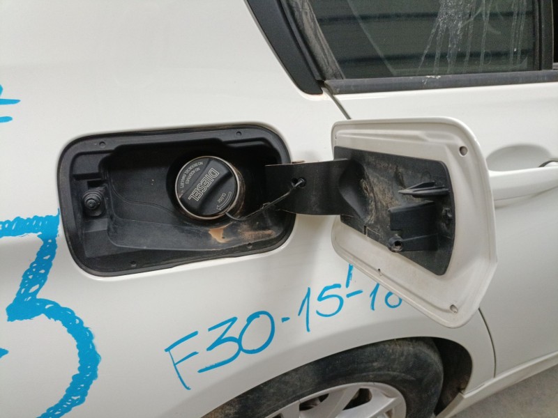 Recambio de tapa exterior combustible para bmw 3 (f30, f80) 318 d referencia OEM IAM   