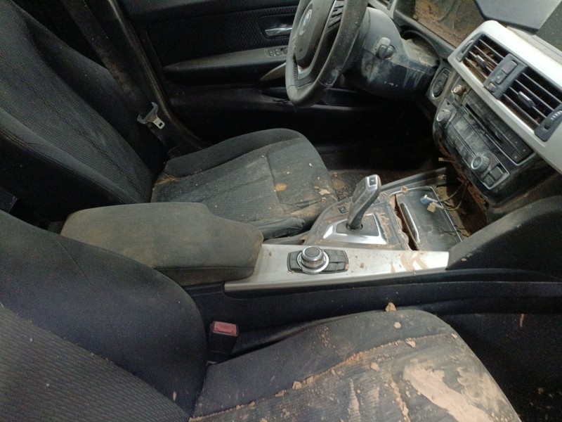 Recambio de consola central para bmw 3 (f30, f80) 318 d referencia OEM IAM   