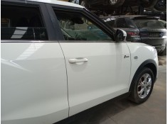 Recambio de puerta delantera derecha para ssangyong tivoli 1.2 referencia OEM IAM    2