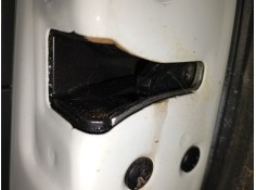 Recambio de cerradura puerta trasera derecha para ssangyong tivoli 1.2 referencia OEM IAM   