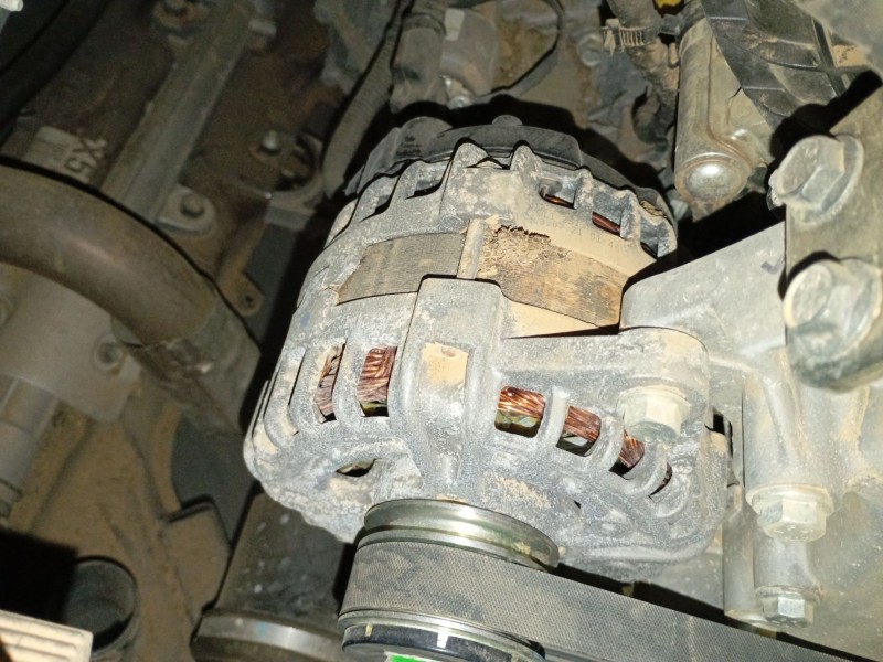 Recambio de alternador para ssangyong tivoli 1.2 referencia OEM IAM   