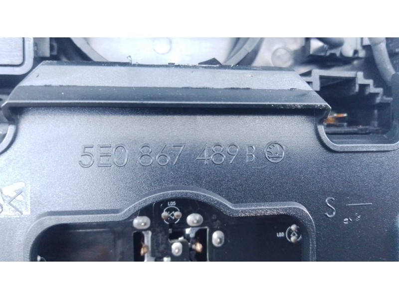 Recambio de luz interior para skoda karoq 2.0 tdi nu7 referencia OEM IAM   
