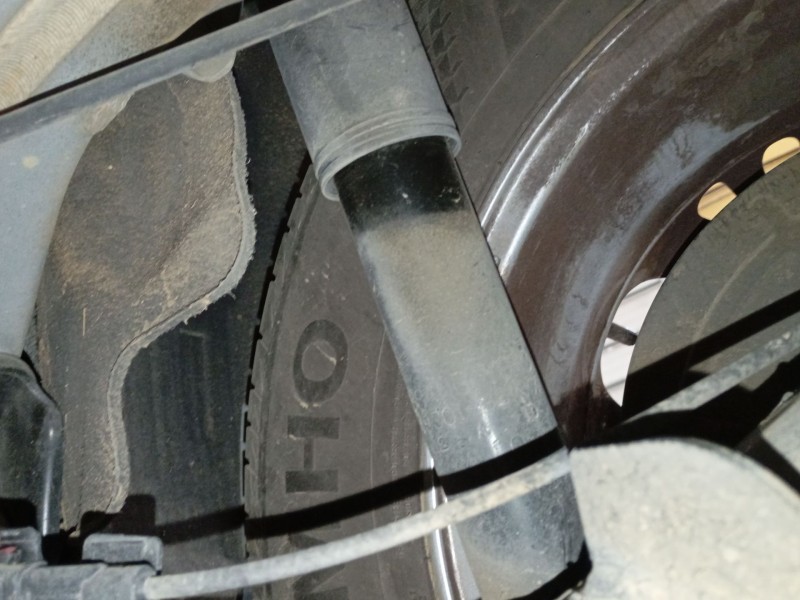 Recambio de amortiguador trasero derecho para ssangyong tivoli 1.2 referencia OEM IAM   