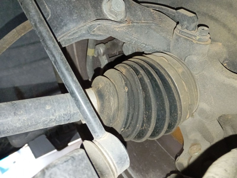 Recambio de transmision delantera derecha para ssangyong tivoli 1.2 referencia OEM IAM   