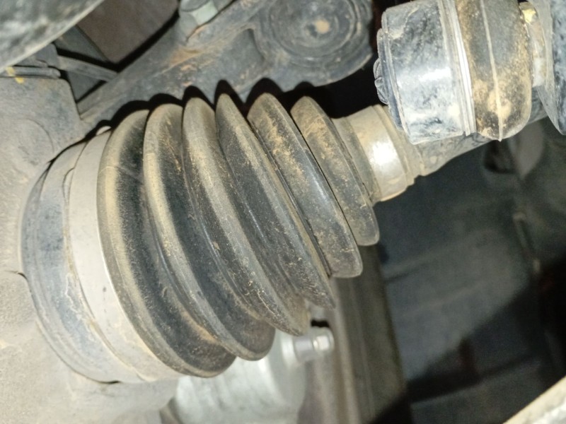 Recambio de transmision delantera izquierda para ssangyong tivoli 1.2 referencia OEM IAM   