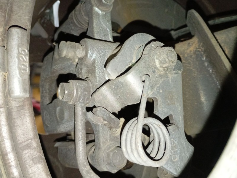 Recambio de pinza freno trasera izquierda para ssangyong tivoli 1.2 referencia OEM IAM   