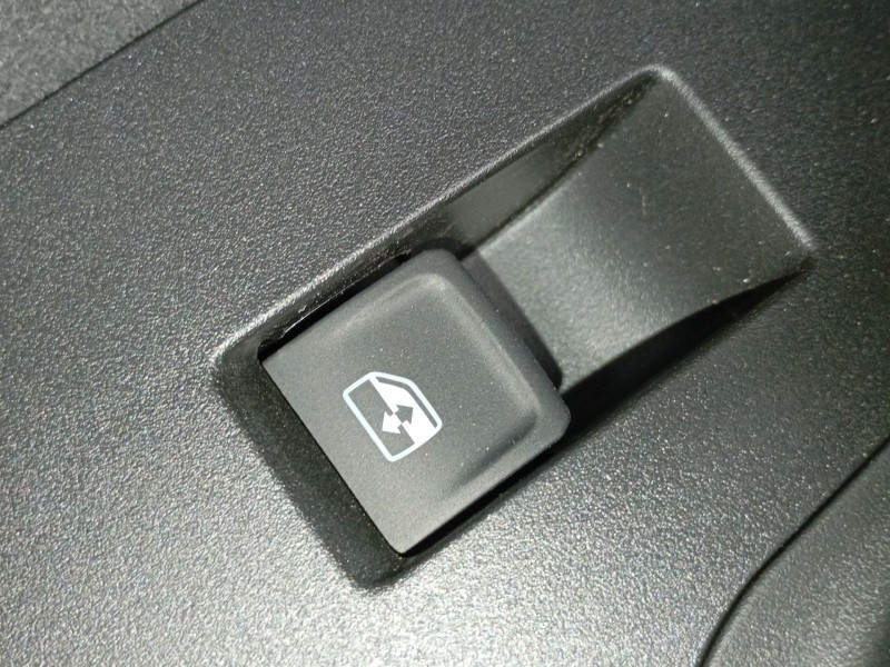 Recambio de mando elevalunas trasero izquierdo para cupra formentor (kmp) 2.0 tdi referencia OEM IAM   