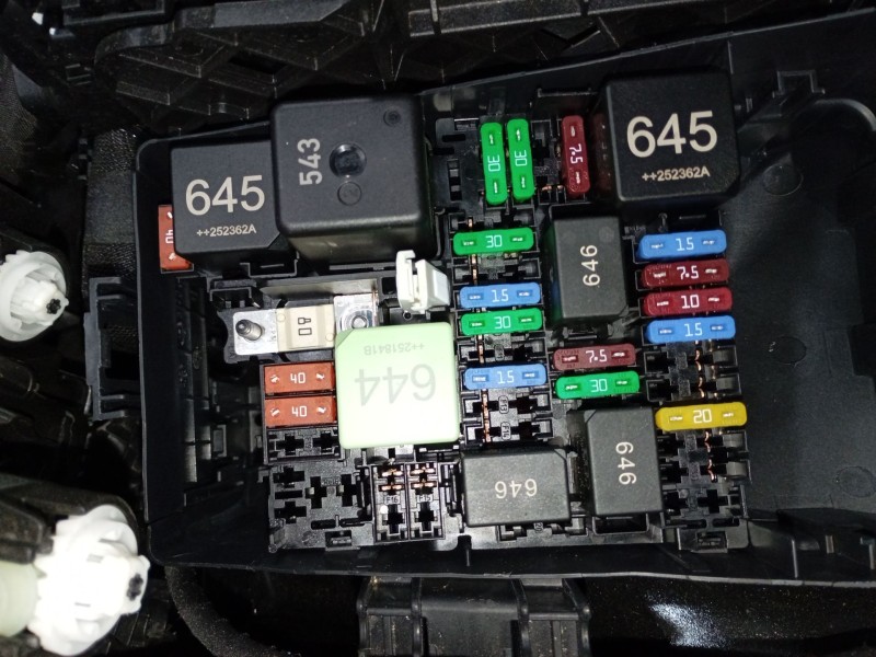 Recambio de caja reles / fusibles para cupra formentor (kmp) 2.0 tdi referencia OEM IAM   