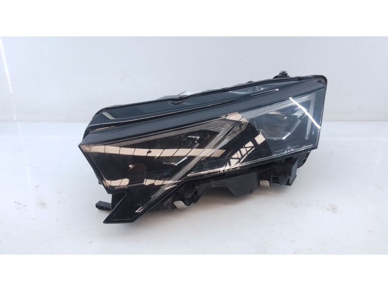 Recambio de faro izquierdo xenon para skoda octavia iv nx3 vrs 2.0 tsi referencia OEM IAM 5E4941035  