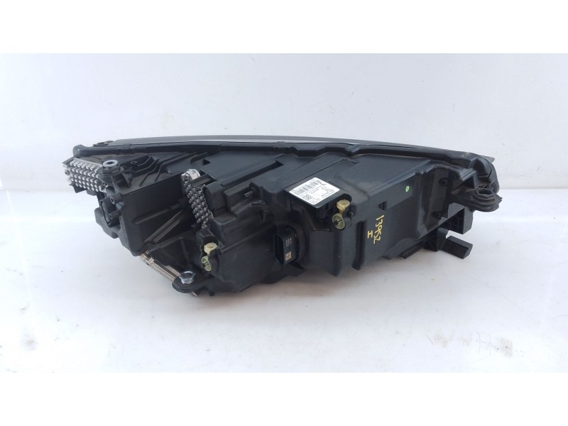 Recambio de faro izquierdo xenon para skoda octavia iv nx3 vrs 2.0 tsi referencia OEM IAM 5E4941035  