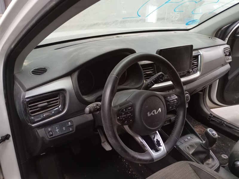 kia stonic (yb) del año 2022