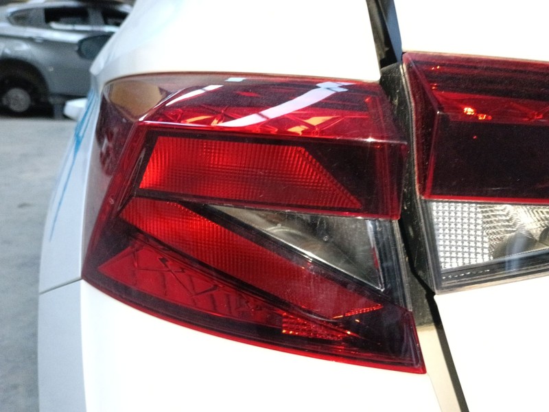 Recambio de piloto trasero izquierdo para skoda fabia iv (pj3) 1.0 tsi referencia OEM IAM   