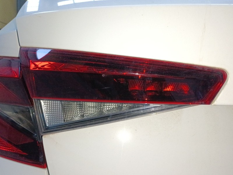 Recambio de piloto trasero izquierdo porton para skoda fabia iv (pj3) 1.0 tsi referencia OEM IAM   