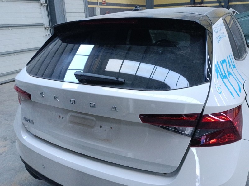 Recambio de porton trasero para skoda fabia iv (pj3) 1.0 tsi referencia OEM IAM   