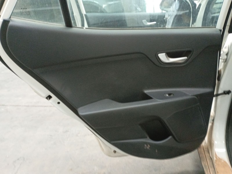 Recambio de guarnecido puerta trasera izquierda para kia stonic (yb) 1.0 t-gdi eco-dynamics+ referencia OEM IAM   
