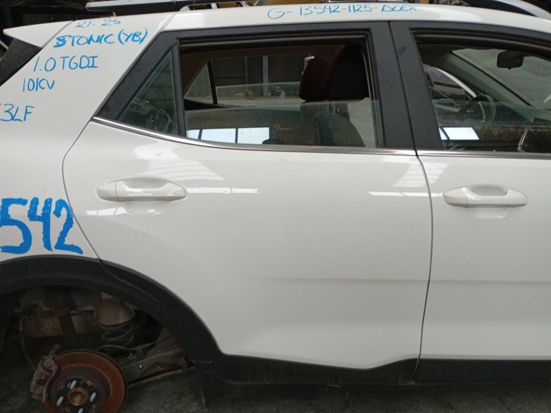 Recambio de puerta trasera derecha para kia stonic (yb) 1.0 t-gdi eco-dynamics+ referencia OEM IAM   