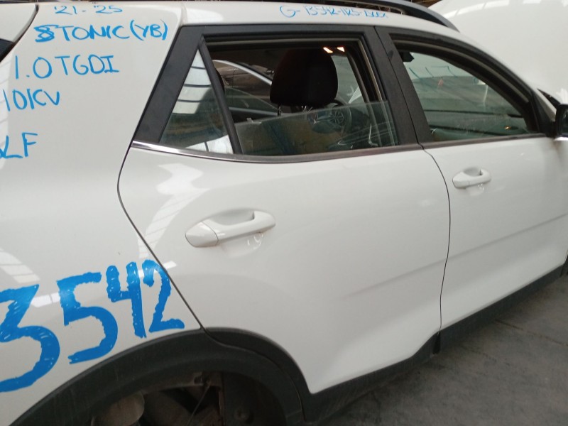 Recambio de puerta trasera derecha para kia stonic (yb) 1.0 t-gdi eco-dynamics+ referencia OEM IAM   