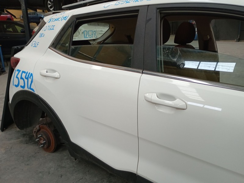 Recambio de puerta trasera derecha para kia stonic (yb) 1.0 t-gdi eco-dynamics+ referencia OEM IAM   