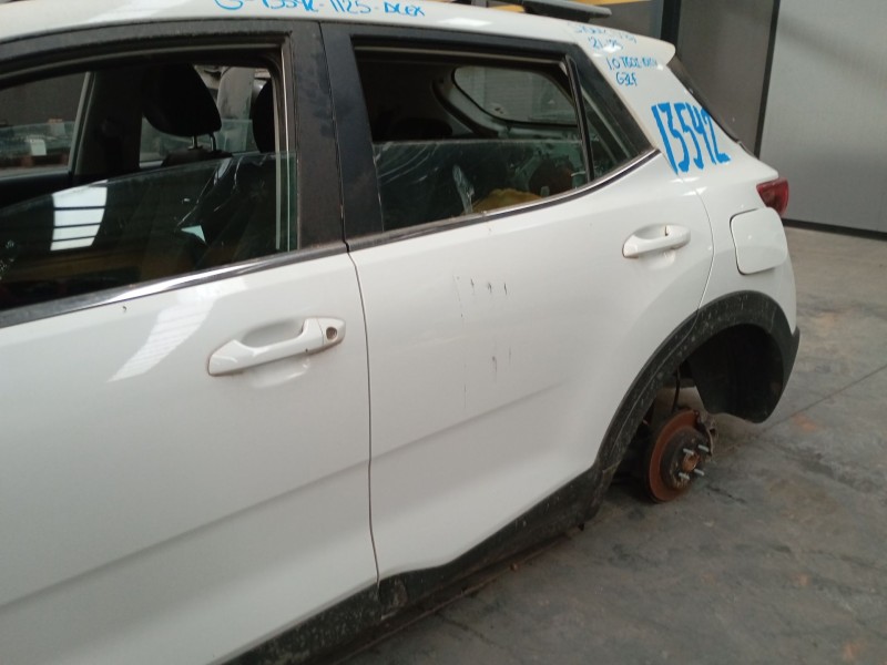Recambio de puerta trasera izquierda para kia stonic (yb) 1.0 t-gdi eco-dynamics+ referencia OEM IAM   