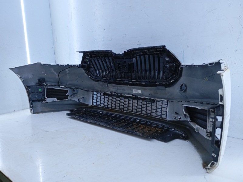 Recambio de paragolpes delantero para skoda fabia iv (pj3) 1.0 mpi referencia OEM IAM   