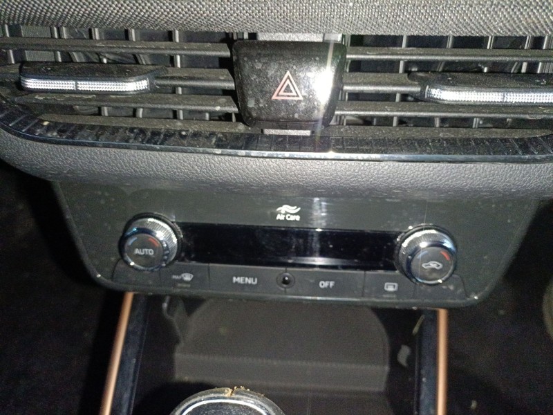 Recambio de mando climatizador para skoda fabia iv (pj3) 1.0 tsi referencia OEM IAM   