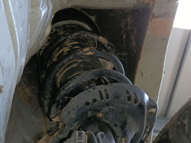 Recambio de amortiguador delantero izquierdo para skoda fabia iv (pj3) 1.0 tsi referencia OEM IAM   