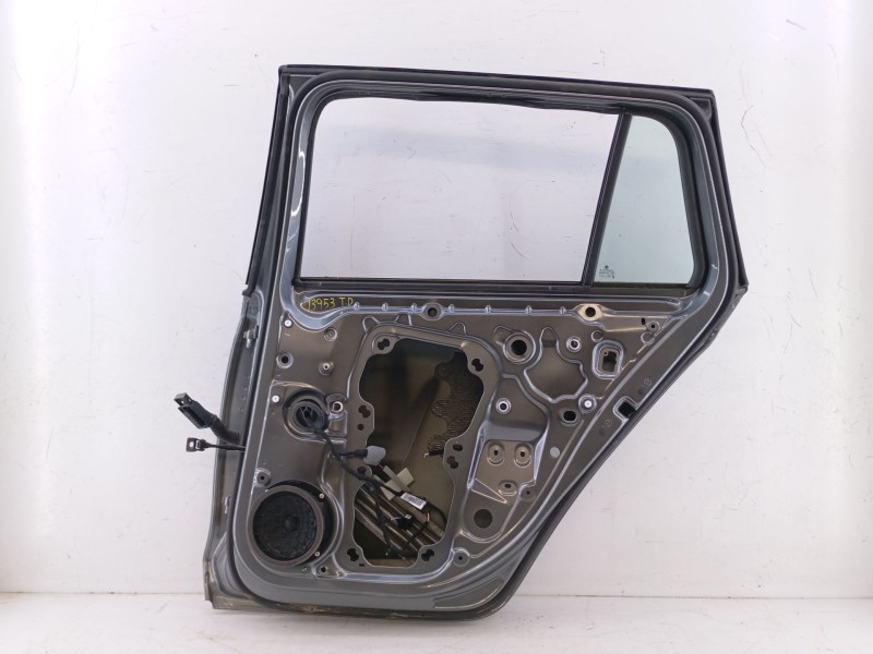Recambio de puerta trasera derecha para skoda octavia iv combi nx5 1.5 tsi referencia OEM IAM   