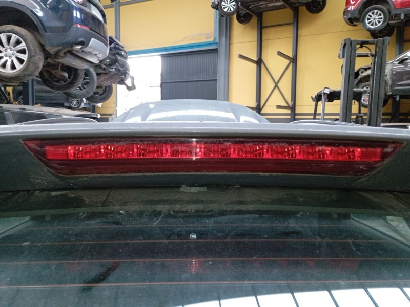 Recambio de luz central de freno para hyundai kona (os, ose, osi) 1.0 t-gdi referencia OEM IAM   