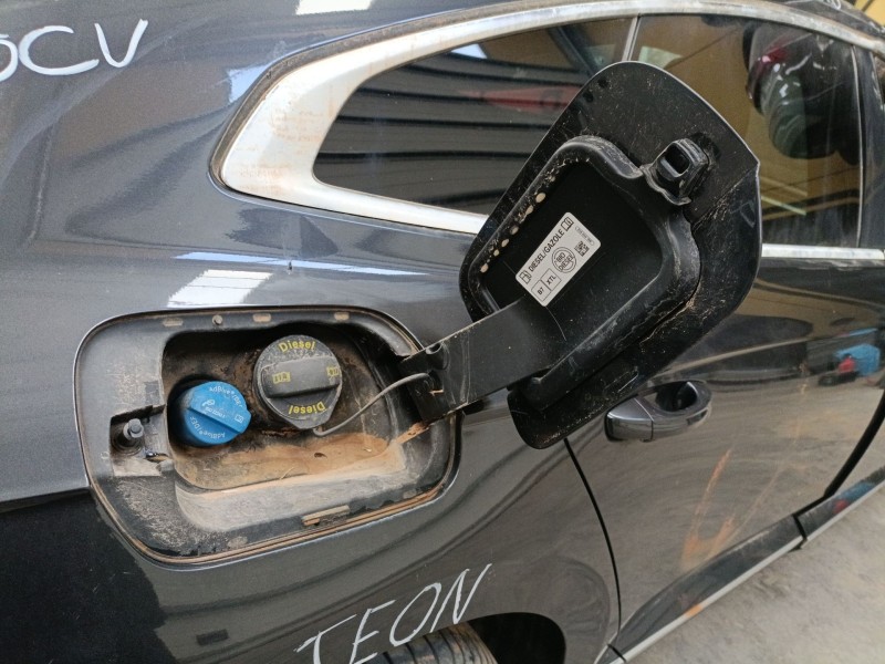 Recambio de tapa exterior combustible para volkswagen arteon (3h7, 3h8) 2.0 tdi referencia OEM IAM   