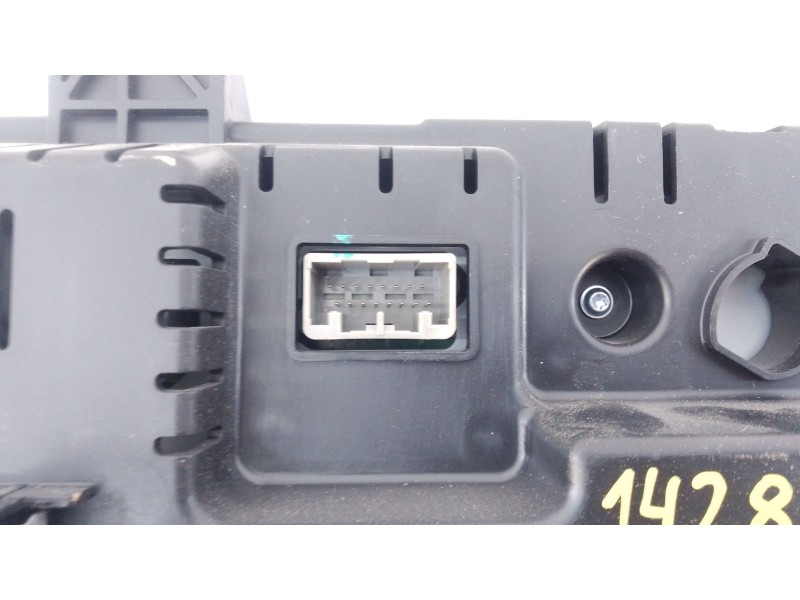 Recambio de cuadro instrumentos para lynk & co 01 phev referencia OEM IAM 8892280194  