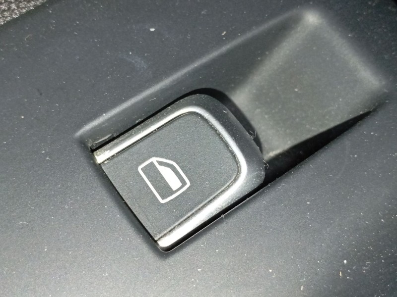 Recambio de mando elevalunas trasero izquierdo para audi q3 (8ub, 8ug) 2.0 tdi referencia OEM IAM   