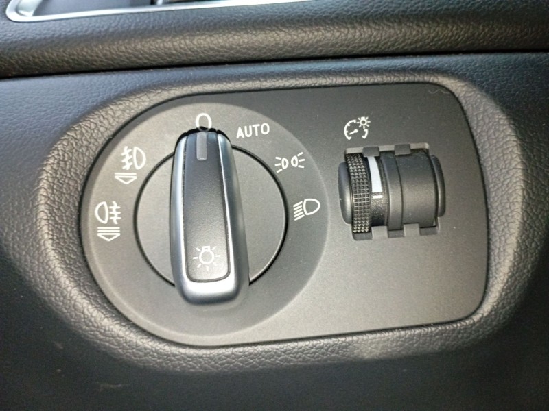 Recambio de mando luces para audi q3 (8ub, 8ug) 2.0 tdi referencia OEM IAM   