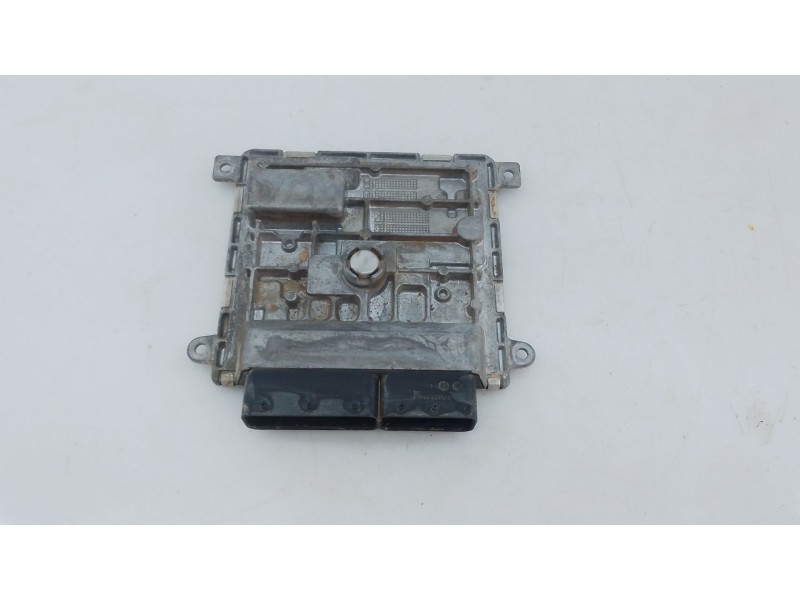 Recambio de centralita motor uce para mercedes-benz cla (c118) cla 180 (118.384) referencia OEM IAM A2829003300 A2829013000 