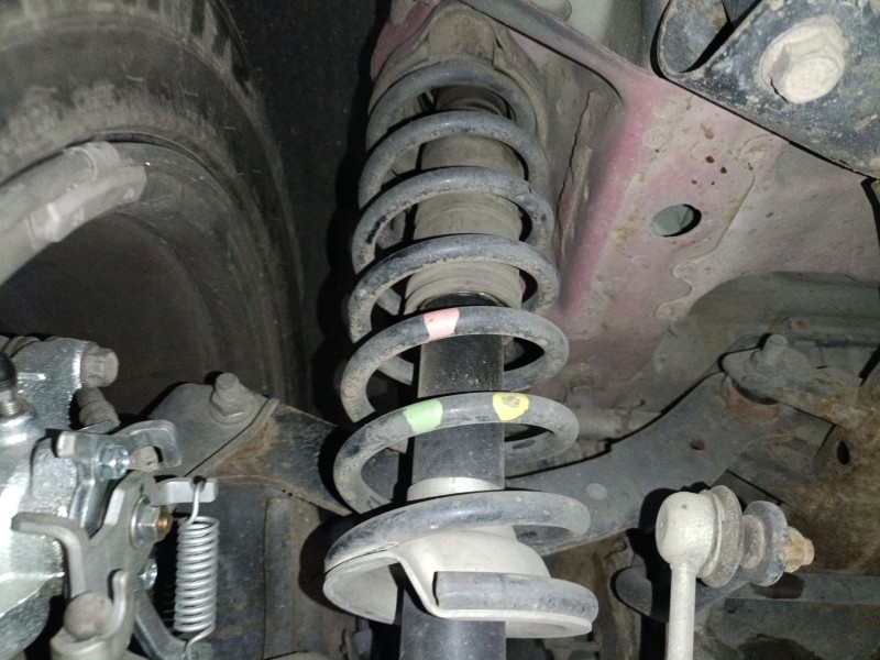 Recambio de amortiguador trasero izquierdo para citroën c4 aircross 1.6 hdi 115 referencia OEM IAM   