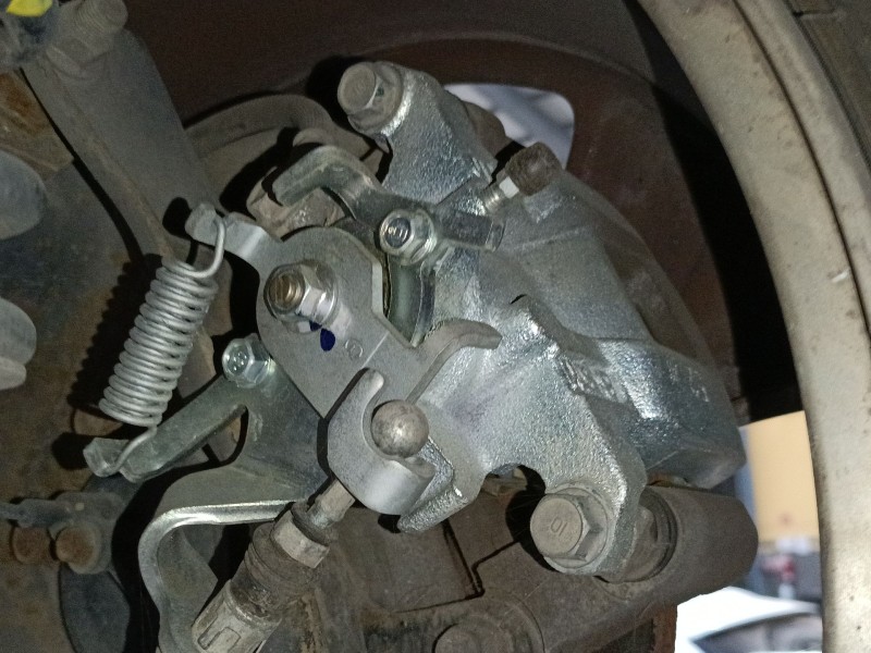 Recambio de pinza freno trasera derecha para citroën c4 aircross 1.6 hdi 115 referencia OEM IAM   