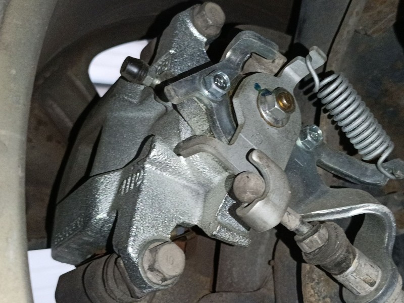 Recambio de pinza freno trasera izquierda para citroën c4 aircross 1.6 hdi 115 referencia OEM IAM   