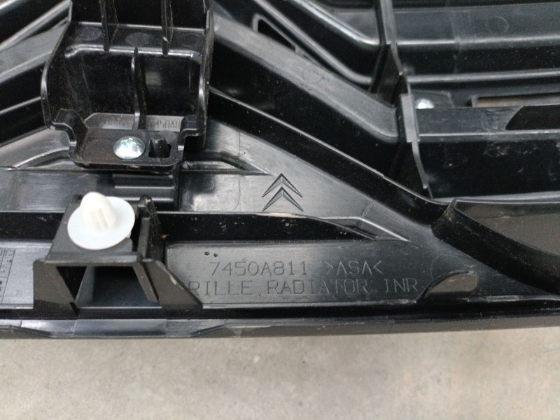 Recambio de rejilla delantera para citroën c4 aircross 1.6 hdi 115 referencia OEM IAM   